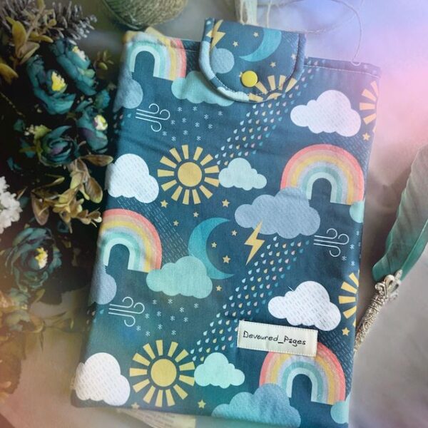 "Cover me in sunshine" Standard Booksleeve with clasp