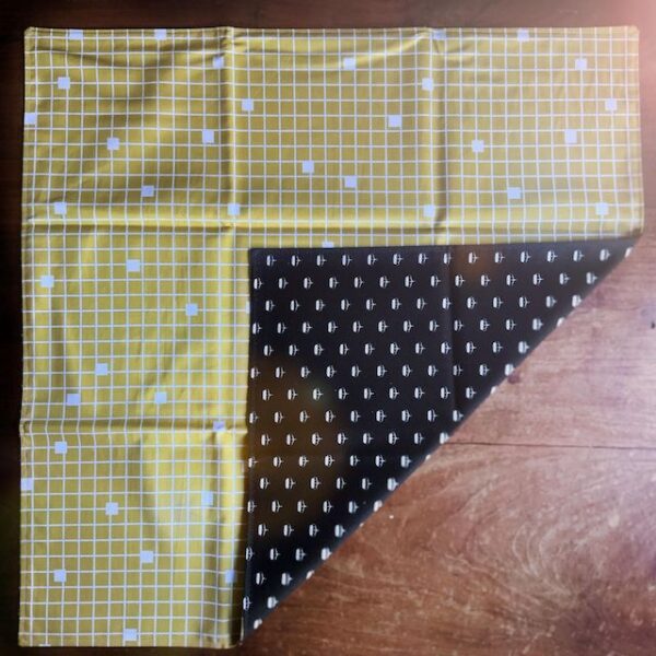 "Yellow Checkers X Queen of the Underworld" Photo Prop Mat