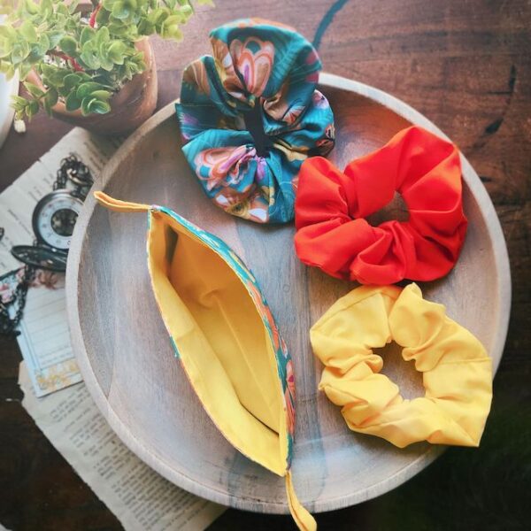 "Summer Days" Scrunchie Set - Image 2