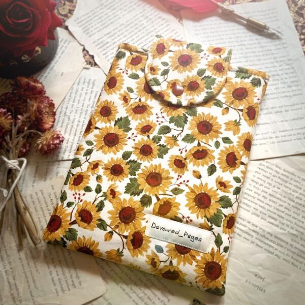 "Follow the Sun" mini booksleeve with clasp